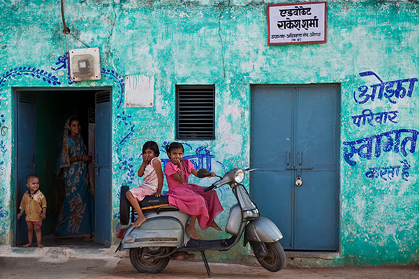 Smiles, Orchha