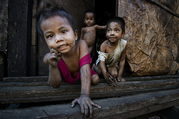 Ulingan, Tondo - Charcoal babies