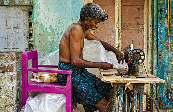 25 Best Entries of Action on the Street Photo Contest