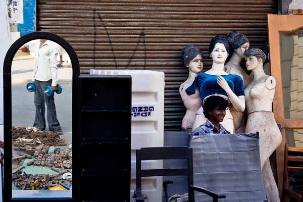 Showcase of Indian Street Photographer Suyog Gaidhani