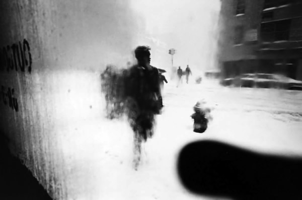 Photo by Saul Leiter