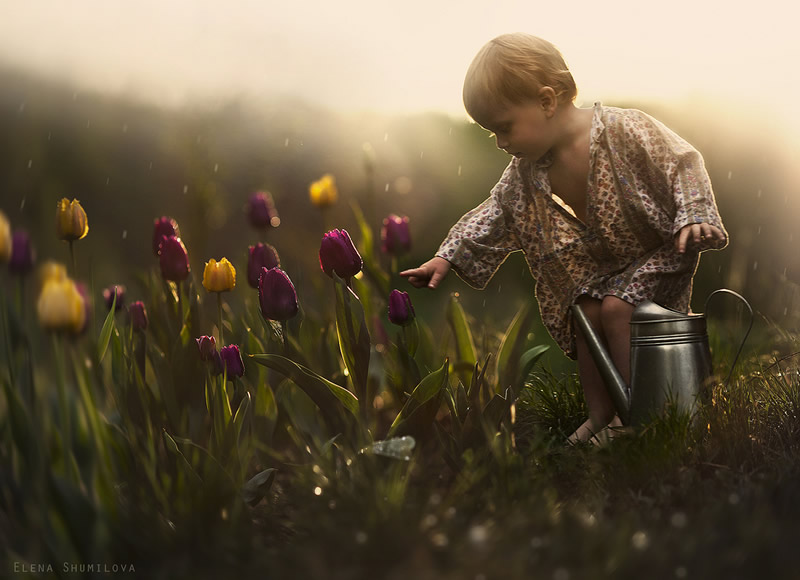 Elena Shumilova - Russian Mother Takes Amazing Portraits of Her Two Kids with Animals