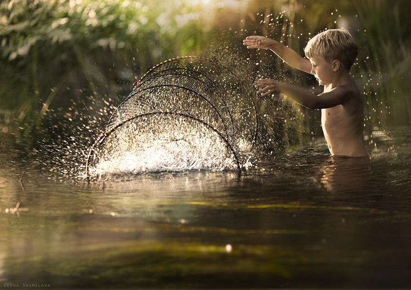 Elena Shumilova - Russian Mother Takes Amazing Portraits of Her Two Kids with Animals