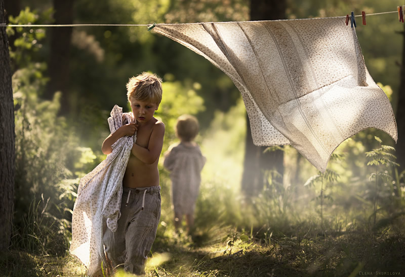 Elena Shumilova - Russian Mother Takes Amazing Portraits of Her Two Kids with Animals