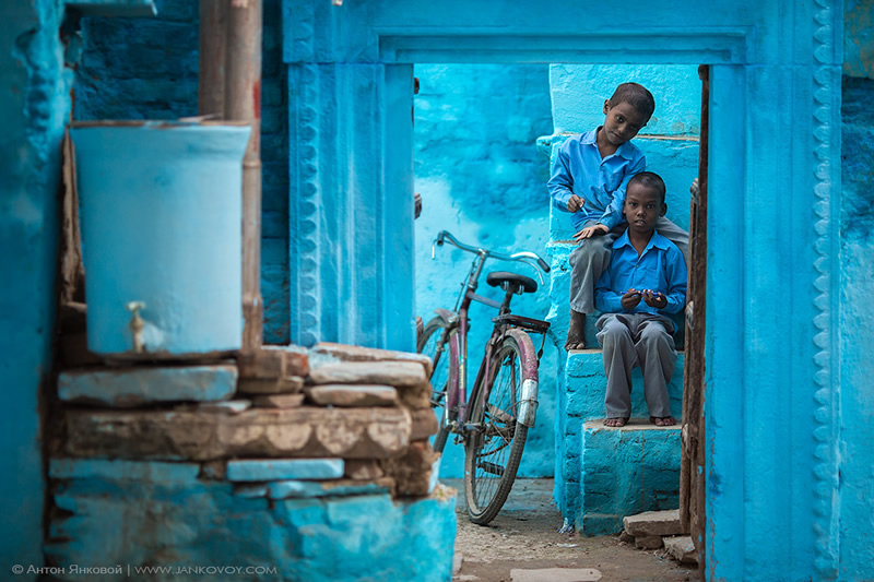 Street Photography in India - 50 Stunning Color Photos