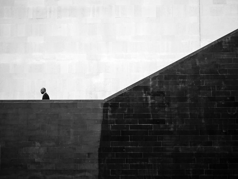 Magic with geometrical patterns in Street Photography by Rupert Vandervell