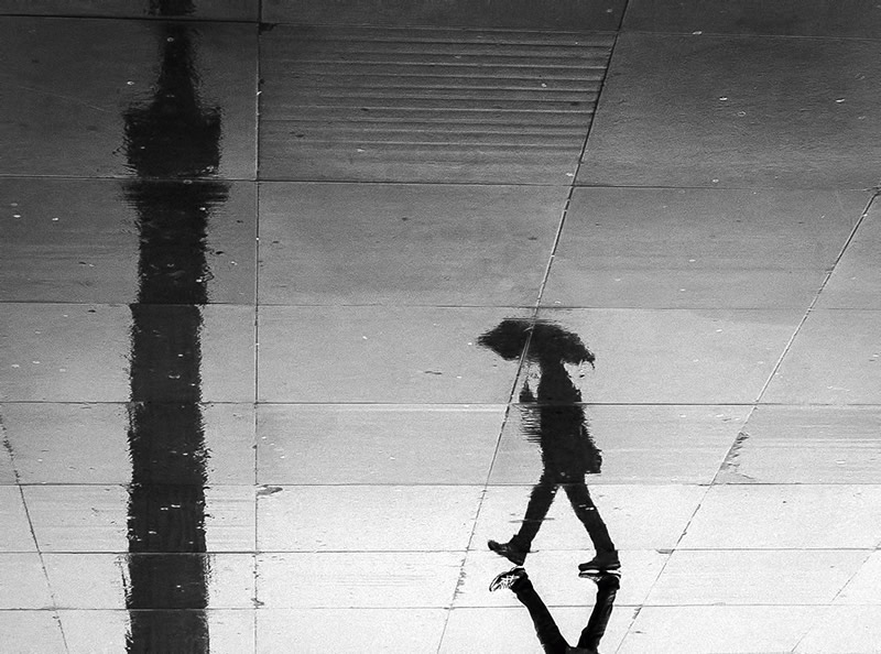 Magic with geometrical patterns in Street Photography by Rupert Vandervell