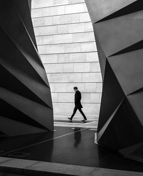 Magic with geometrical patterns in Street Photography by Rupert Vandervell