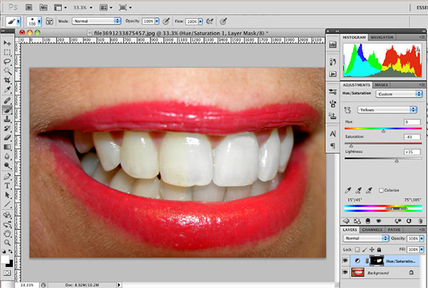 How to Whiten Teeth in Photoshop