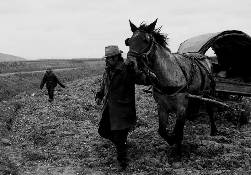 Very Intense and documentary style photography by Alain Boucheret