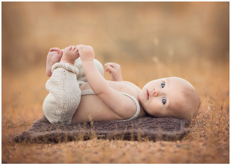 New Born and Children Portrait Photography by Lisa Holloway