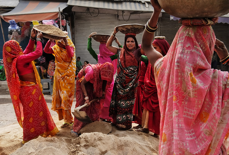 Getting the Layers Right in Street Photography by Vineet Vohra