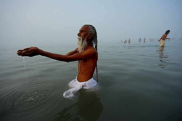 50 Extraordinary Photographs that can happen only in India