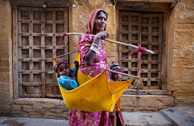 50 Extraordinary Photographs that can happen only in India