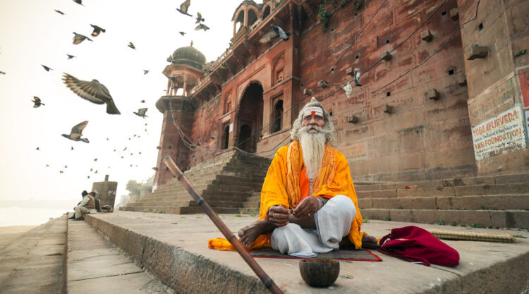 50 Extraordinary Photographs that can happen only in India