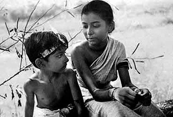 Satyajit Ray talking about Henri Cartier-Bresson's influence on him in his first film Pather Panchali