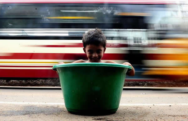 50 Extraordinary Photographs that can happen only in India