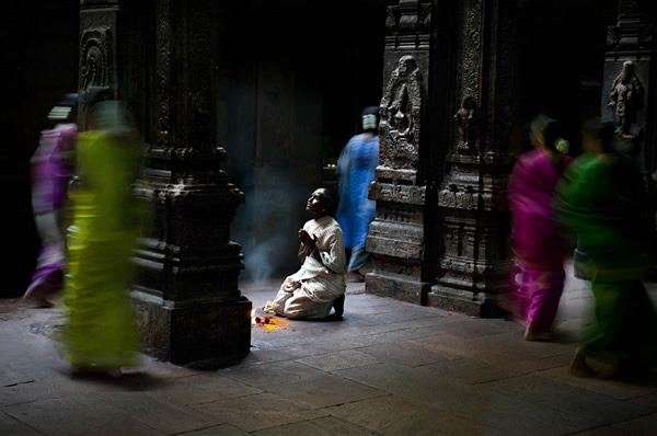 50 Extraordinary Photographs that can happen only in India