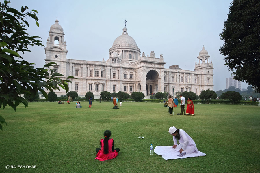 We are the People - Daily Life of Kolkata by Rajesh Dhar