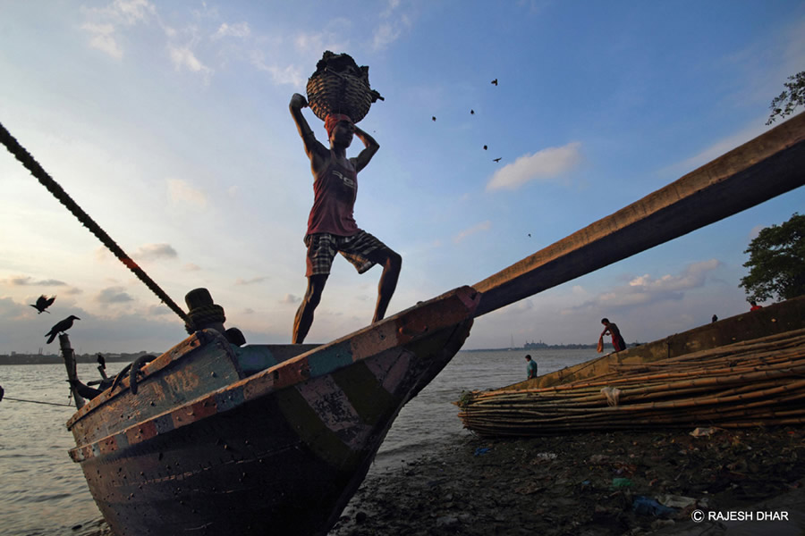 We are the People - Daily Life of Kolkata by Rajesh Dhar