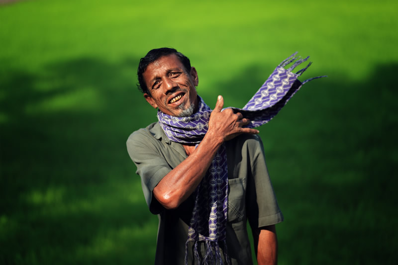 Bangladesh Photographer Pronov Ghosh Captures The Soulful Portraits of Cultural People 