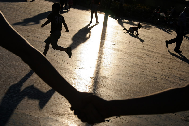 Oscar Palomares Street Photography