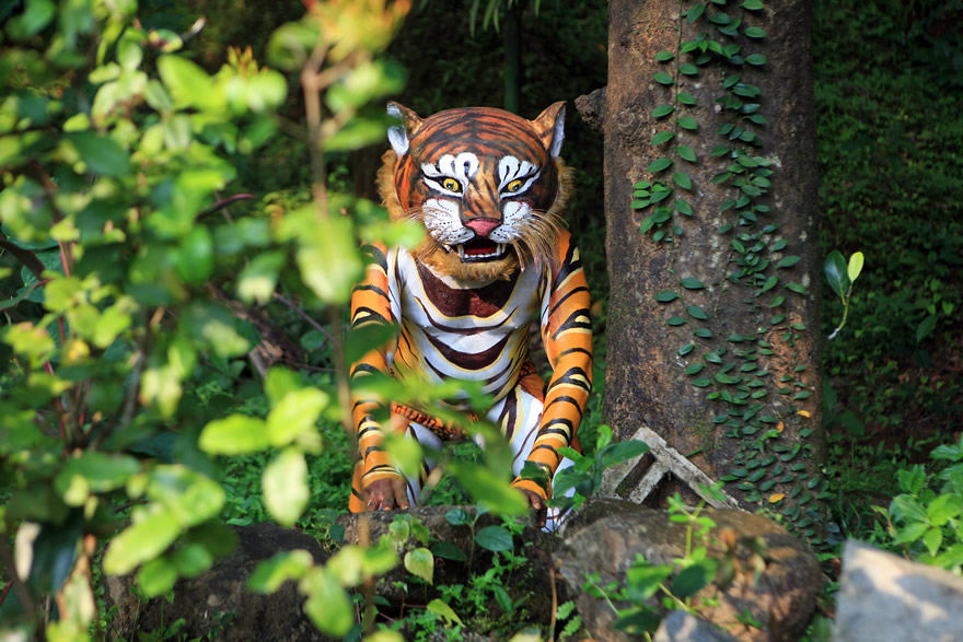 Hulivesha (Tiger Mask) - Incredible Photo Story by Pradeep KS