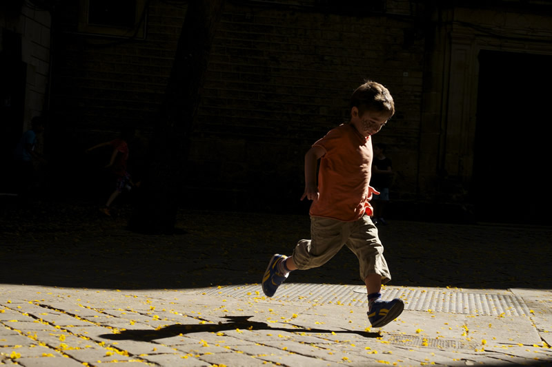 Stunning Street Photography by Ignasi Raventós from Barcelona