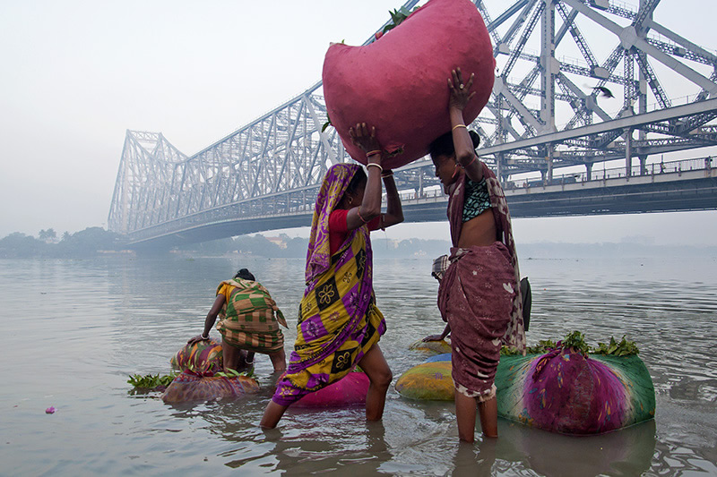 Suvankar Sen - People And Street Photographer From India