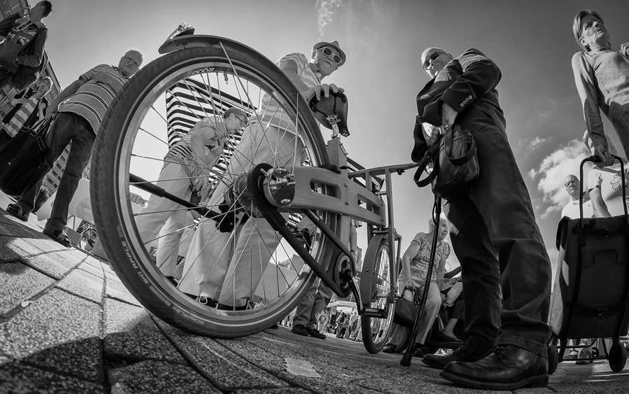 Excellent Extreme Wide Angle Street Photography Willem Jonkers