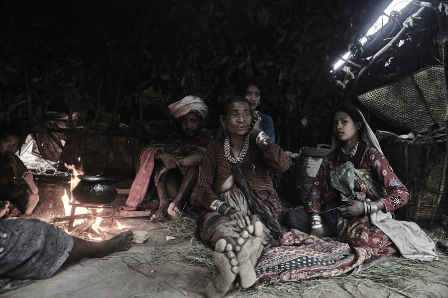 The Last Nomadic Hunters And Gatherers Of The Himalayas - Photo Series By Jan Moller Hansen