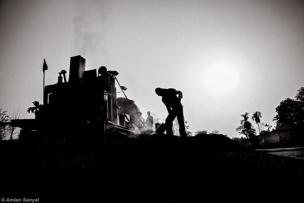 Men At Work - Photo Essay By Indian Photographer Amlan Sanyal