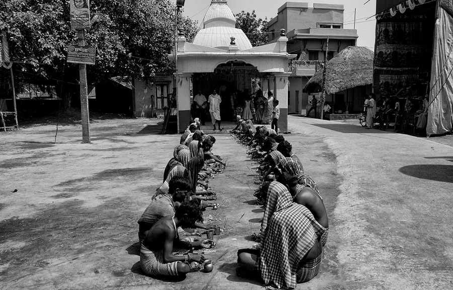 The Faith of Life - Photo Series About Gajan Festival in West Bengal By Avishek Das