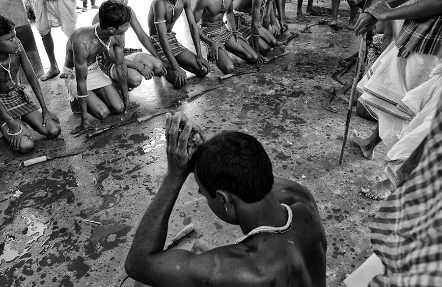 The Faith of Life - Photo Series About Gajan Festival in West Bengal By Avishek Das