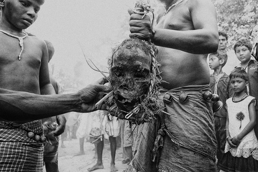 The Faith of Life - Photo Series About Gajan Festival in West Bengal By Avishek Das