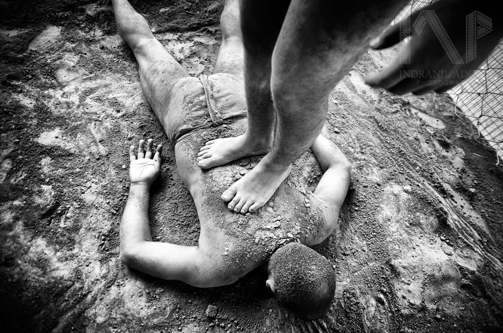 Kushti: The Indian Traditional Wrestling - Photo Sereies By Indranil Aditya