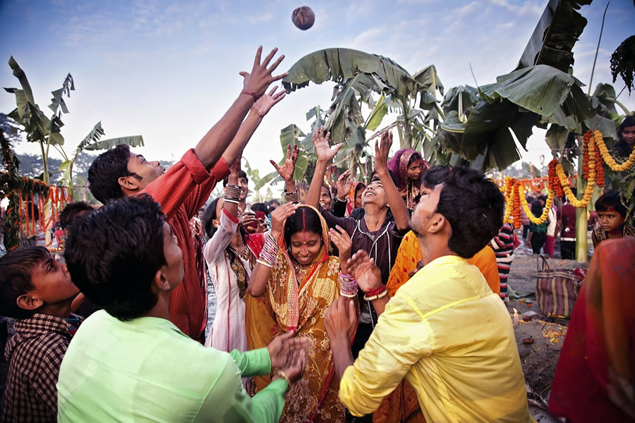 Thanking The Sun - Photo Story About Chhath Festival by Amlan Sany