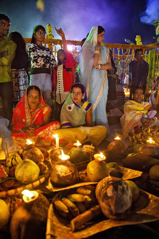 Thanking The Sun - Photo Story About Chhath Festival by Amlan Sany