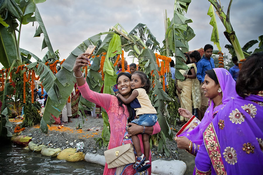 Thanking The Sun - Photo Story About Chhath Festival by Amlan Sany