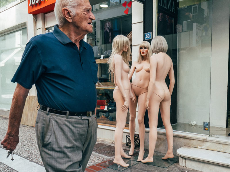 Sakis Dazanis - Street Photographer from Greece