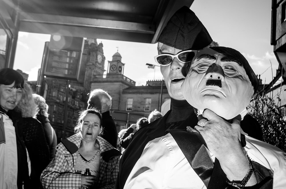 Flash Street Photography By Gareth Bragdon