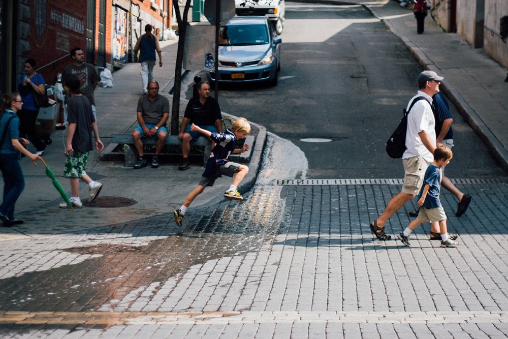 Les Beaux Moments - Street Photography Series By Jasmin Gendron