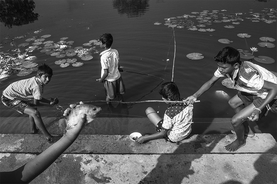 Sasikumar Ramachandran From India Inspires Us With A Great Passion For Street Photography