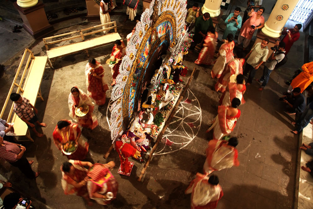 Durga Puja - Photo Series By Indian Photographer Nilanjan Ray