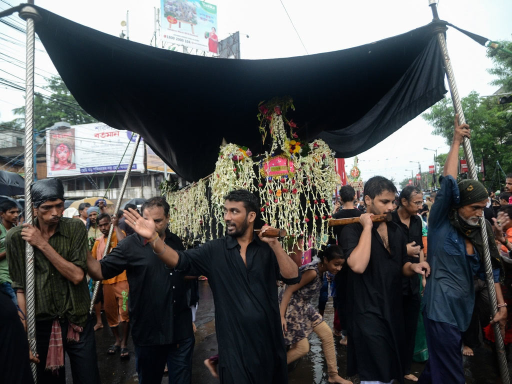 The Muharram Red - Photo Series By Indian Photographer Debarshi Mukherjee