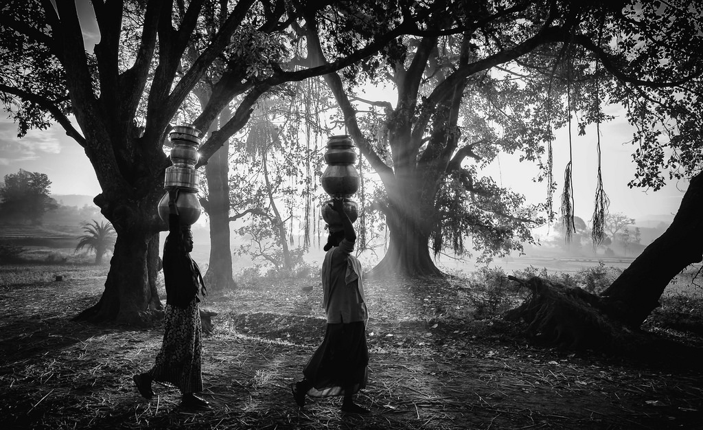 Load Bearers - Photo Series By Indian Photographer Padmanabhan Rangarajan