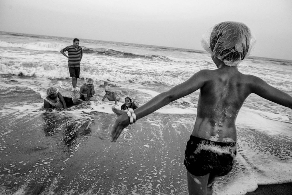 An Intimate Interview With Street Photographer Swarat Ghosh By Arek Rataj