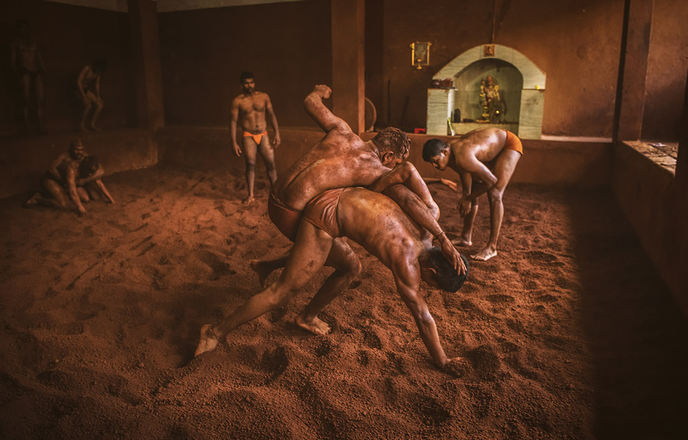 Kushti: The Indian Traditional Wrestling – Photo Series By Dnyaneshwar Prakash Vaidya