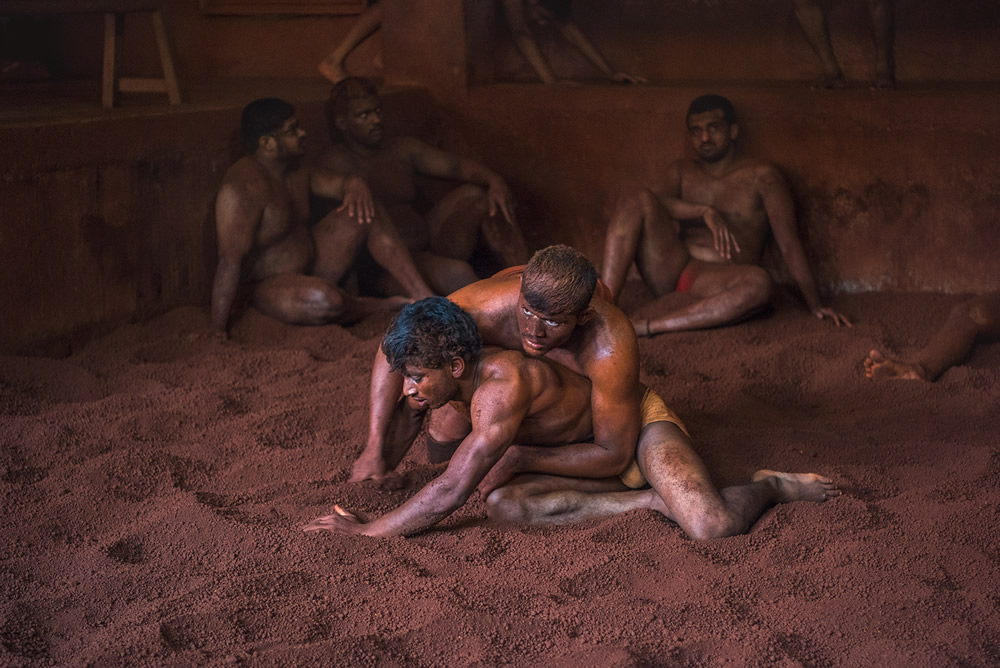 Kushti: The Indian Traditional Wrestling – Photo Series By Dnyaneshwar Prakash Vaidya