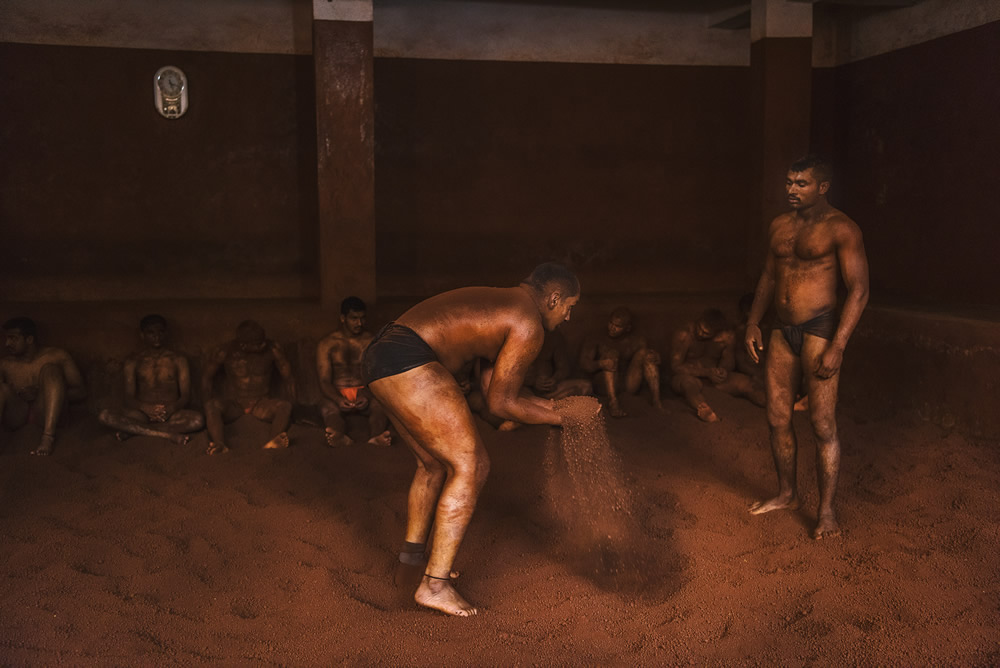 Kushti: The Indian Traditional Wrestling – Photo Series By Dnyaneshwar Prakash Vaidya